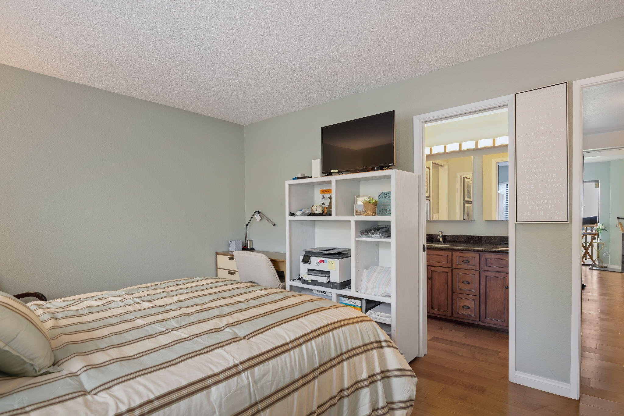 3375 Foothill Road, Unit 524 Carpinteria, CA 93013 - Photo 15 of 22 17 - Bedroom