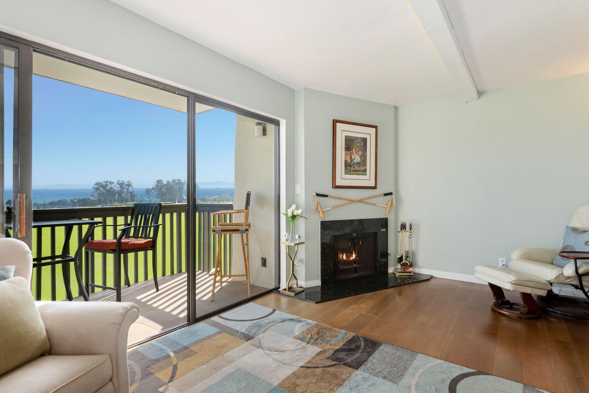 3375 Foothill Road, Unit 524 Carpinteria, CA 93013 - Photo 10 of 22 12 - Living Room