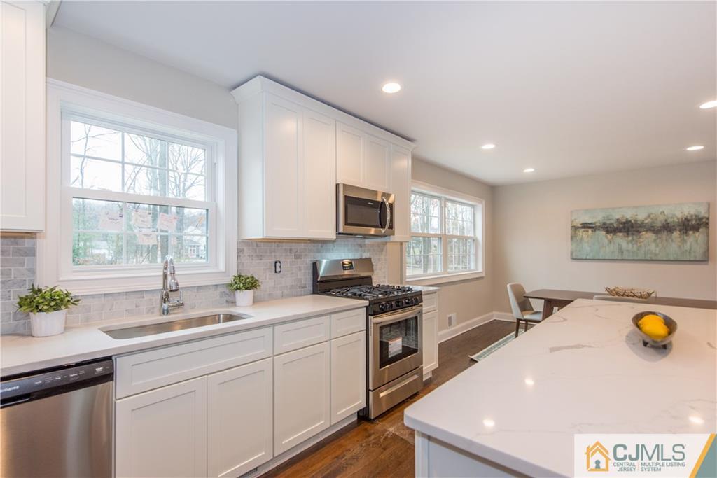 9 Huntington Road Edison, NJ 08820 - Photo 11 of 33 Gallery Image 11