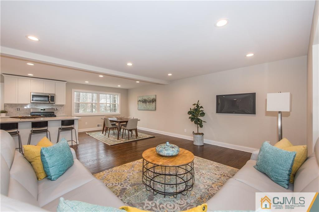 9 Huntington Road Edison, NJ 08820 - Photo 21 of 33 Gallery Image 21
