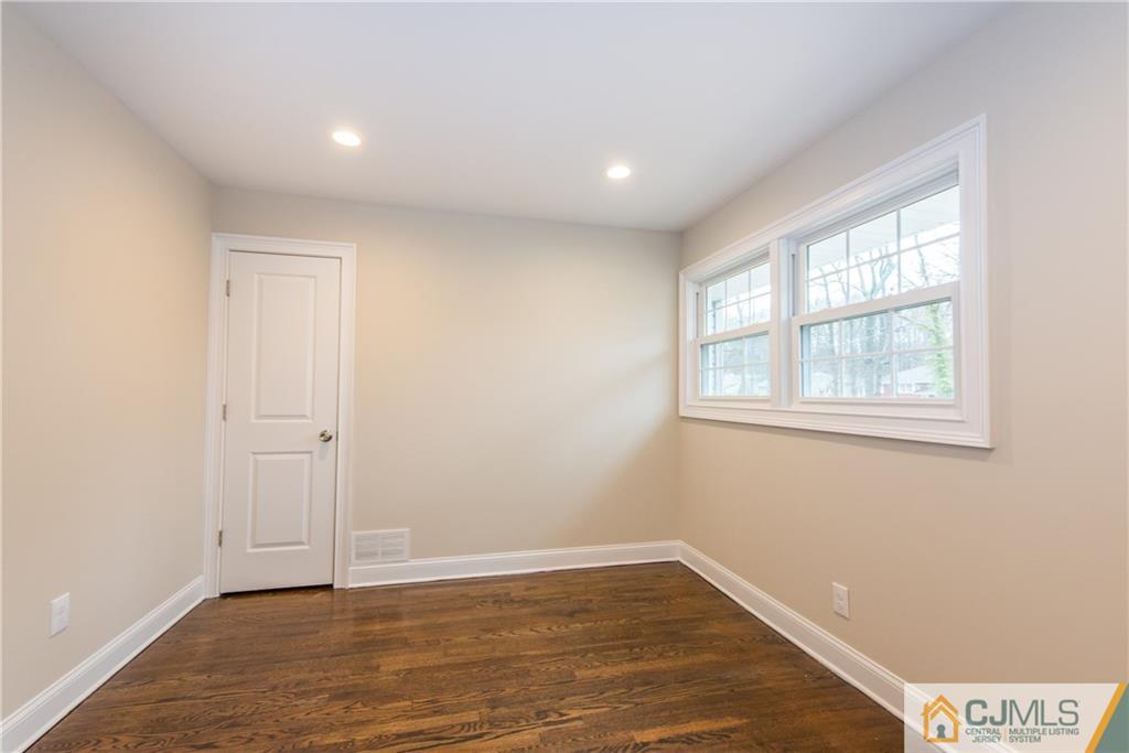 9 Huntington Road Edison, NJ 08820 - Photo 23 of 33 Gallery Image 23