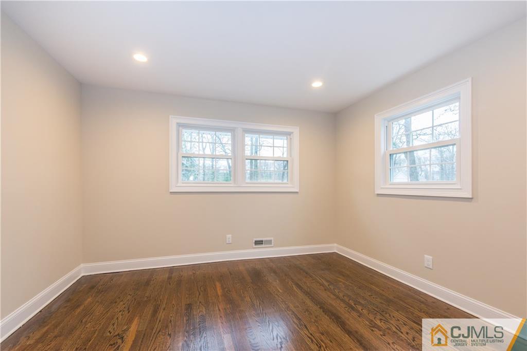 9 Huntington Road Edison, NJ 08820 - Photo 26 of 33 Gallery Image 26