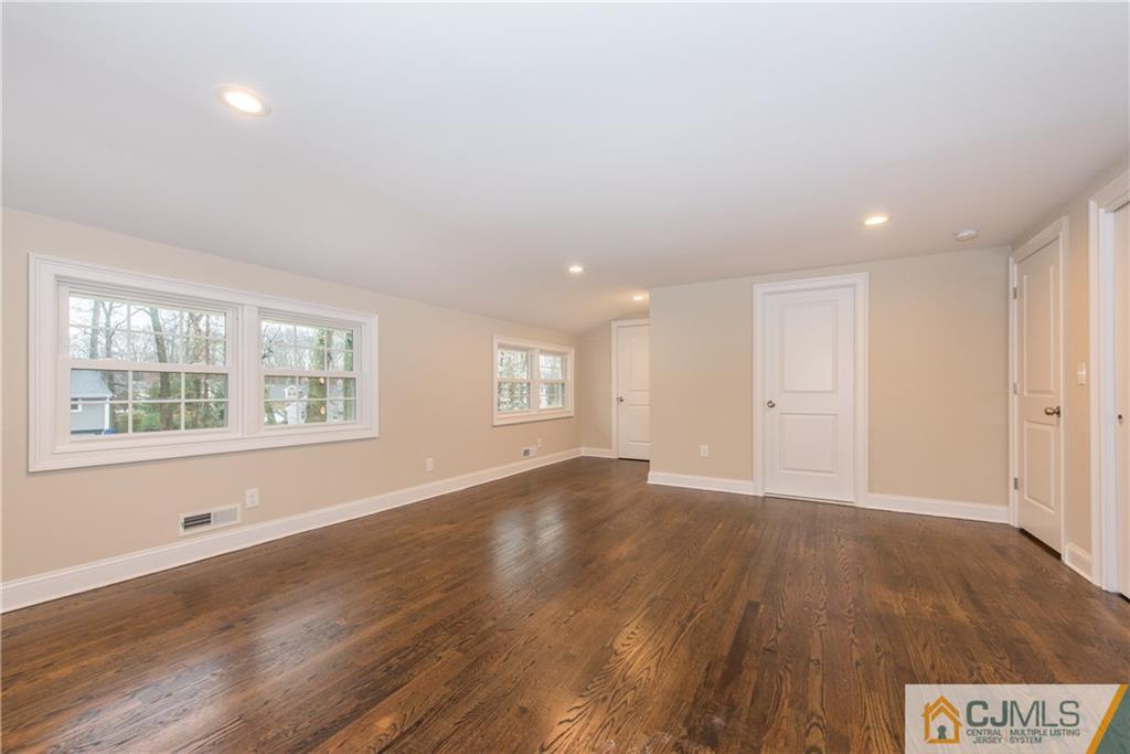 9 Huntington Road Edison, NJ 08820 - Photo 29 of 33 Gallery Image 29