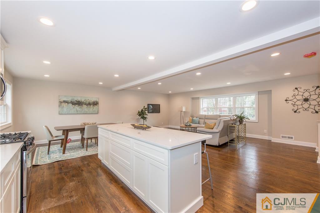 9 Huntington Road Edison, NJ 08820 - Photo 10 of 33 Gallery Image 10