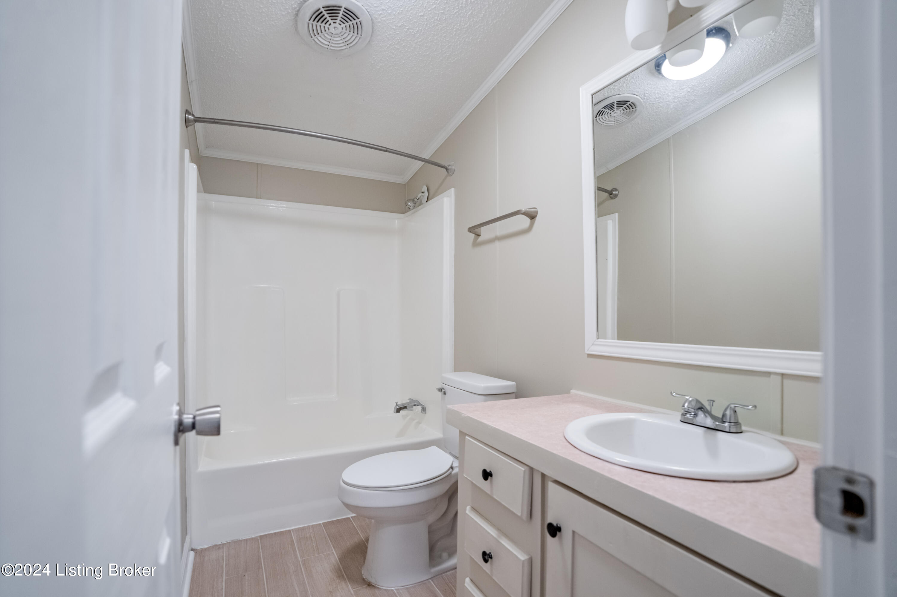 9145 Lagrange Road La Grange, KY 40031 - Photo 25 of 33 Full Bath