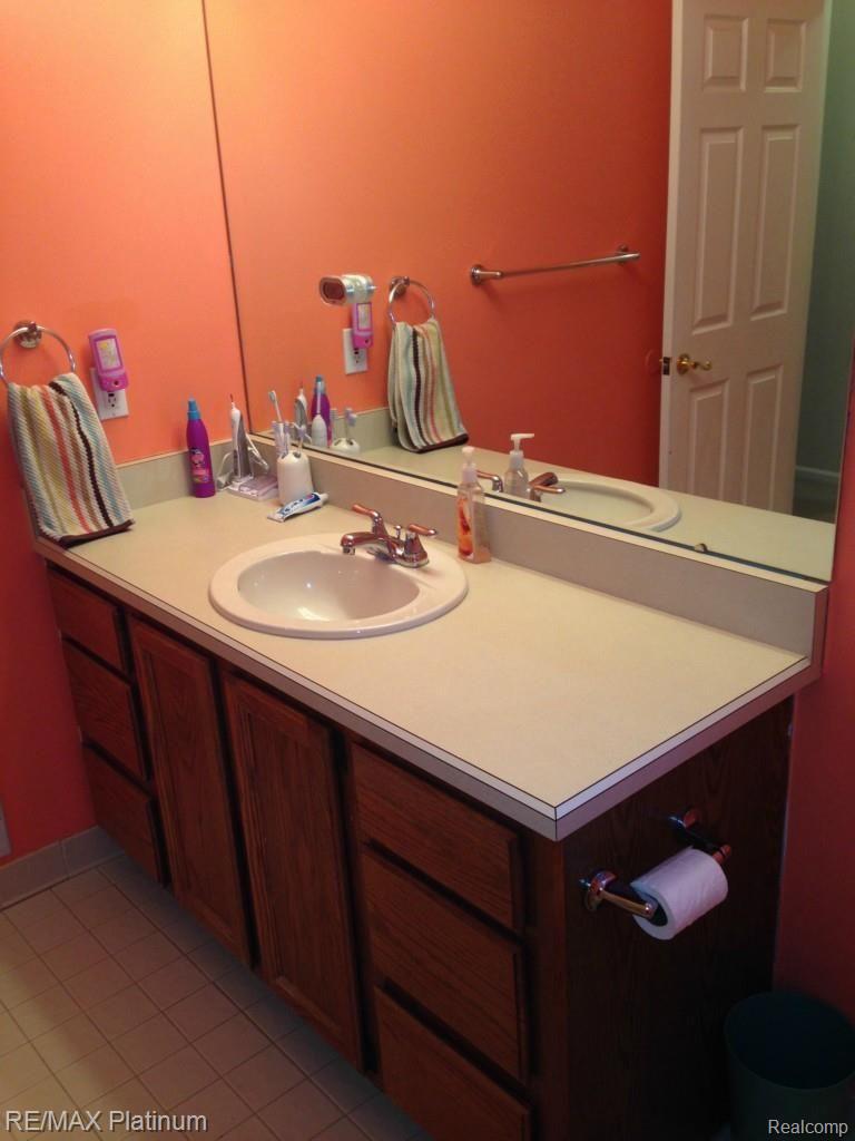 12870 Holtforth Road Fenton, MI 48430 - Photo 14 of 44 IMG_3173.jpg