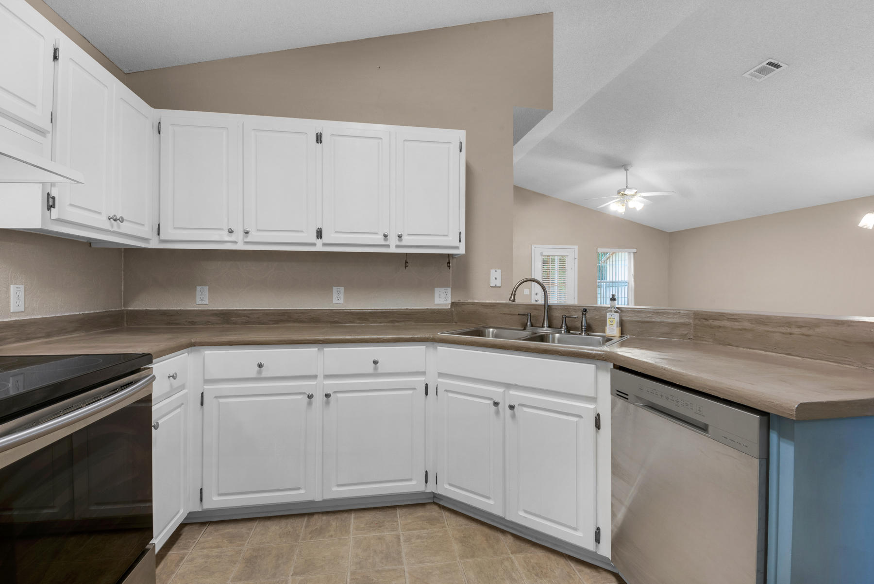 758 Randall Roberts Road Fort Walton Beach, FL 32547 - Photo 12 of 35 Gallery Image 12