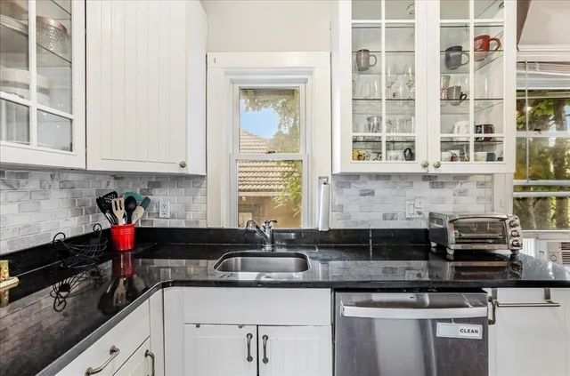 $3,900 | 1619 Massachusetts Avenue, Unit PH37, Cambridge, MA 02138