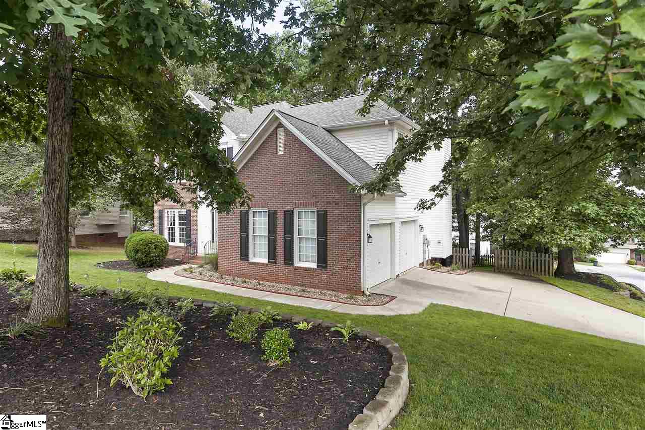 204 West Poplar Ridge Drive Duncan, SC 29334 - Photo 2 of 24