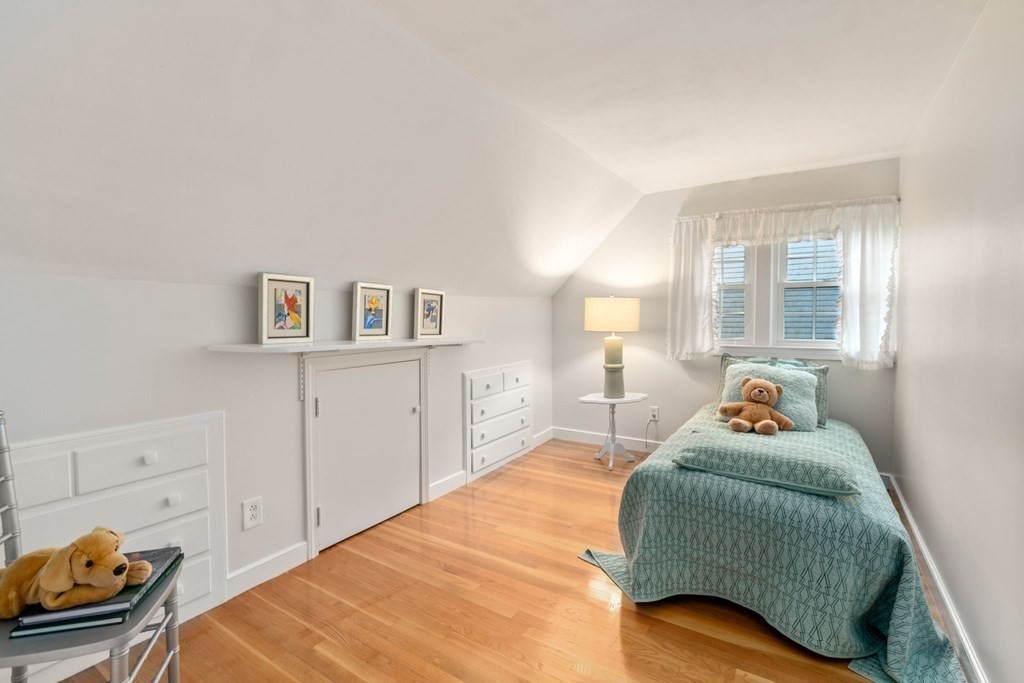 137 Ledgewood Road Dedham, MA 02026 - Photo 12 of 22 Gallery Image 12