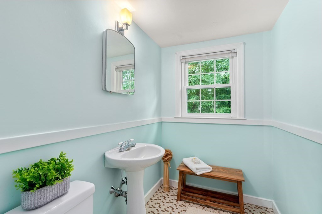 137 Ledgewood Road Dedham, MA 02026 - Photo 16 of 22 Gallery Image 16