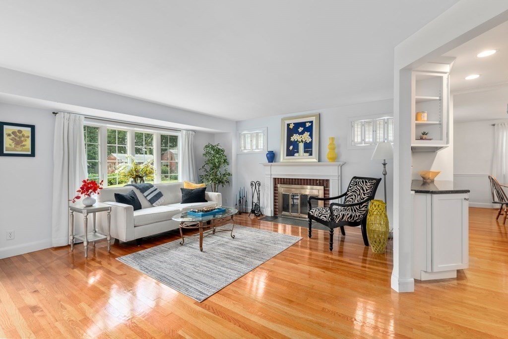 137 Ledgewood Road Dedham, MA 02026 - Photo 4 of 22 Gallery Image 4