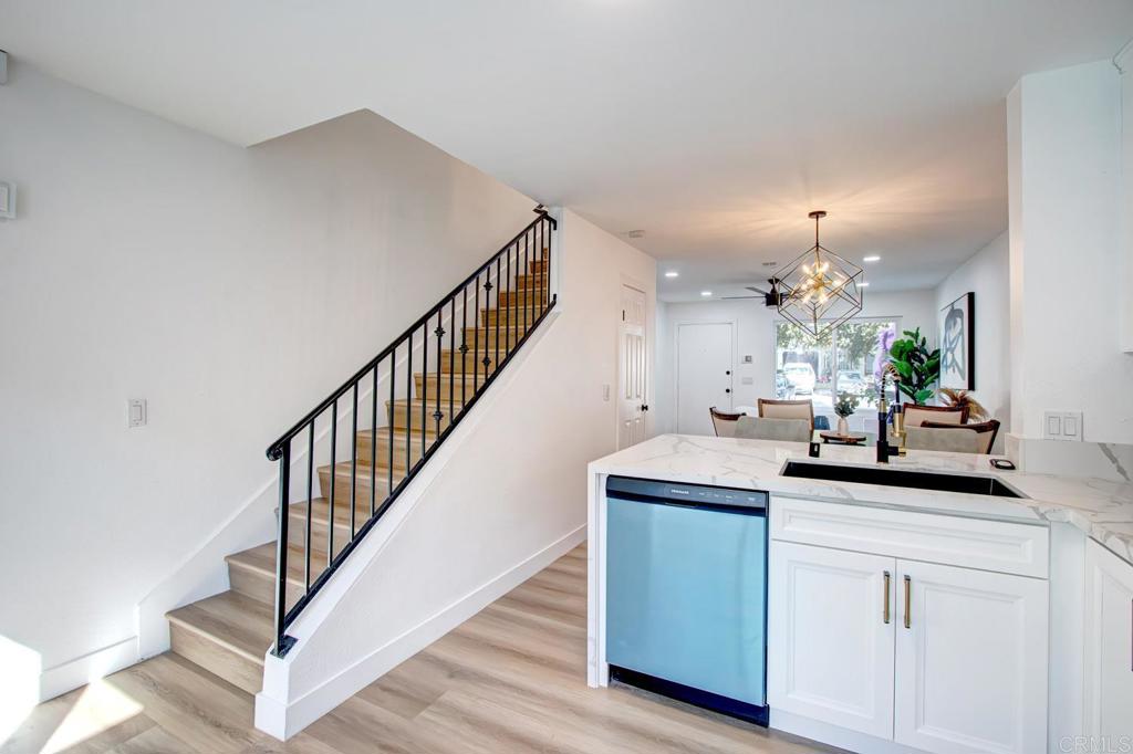 10135 Peaceful Court Santee, CA 92071 - Photo 5 of 24
