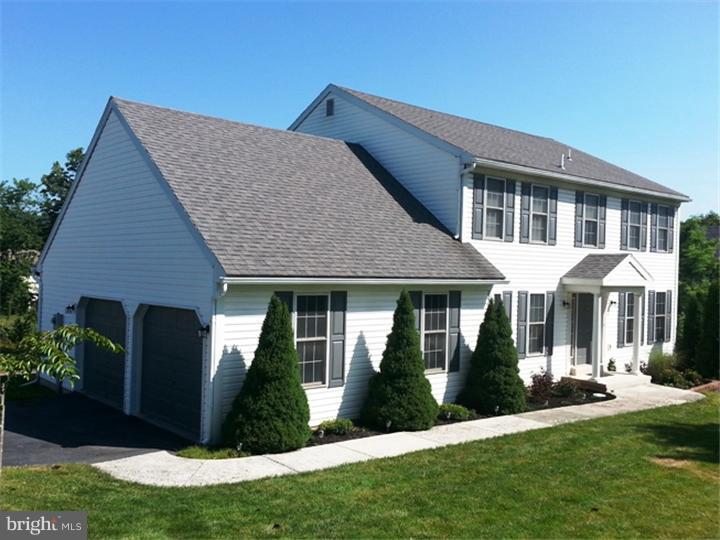 10 Gibraltar Road Reading, PA 19606 - Photo 2 of 25 Gallery Image 2