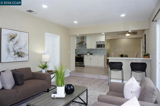 $1,325,000 | 3474-3474 Woodside Lane, San Jose, CA 95121