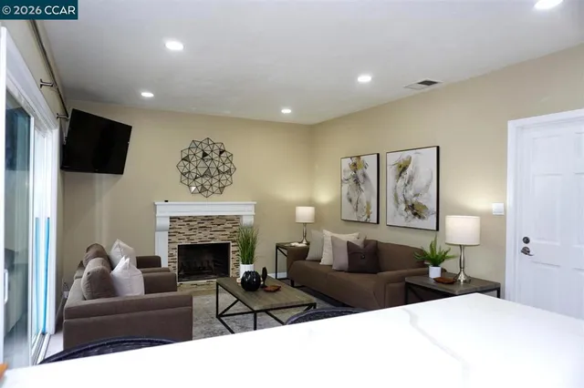 $1,325,000 | 3474-3474 Woodside Lane, San Jose, CA 95121