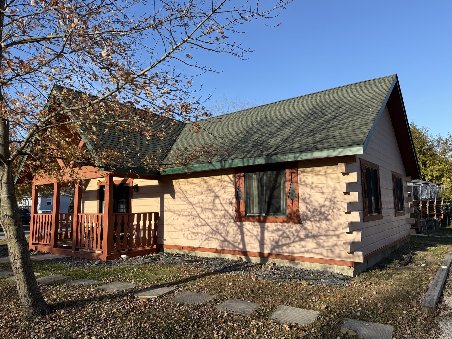 211 Walleye Circle Wilmington, IL 60481 - Photo 1 of 15 a view of a porch