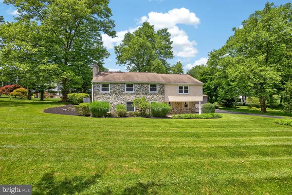 $995,000 | 1190 Beaumont Road, Berwyn, PA 19312