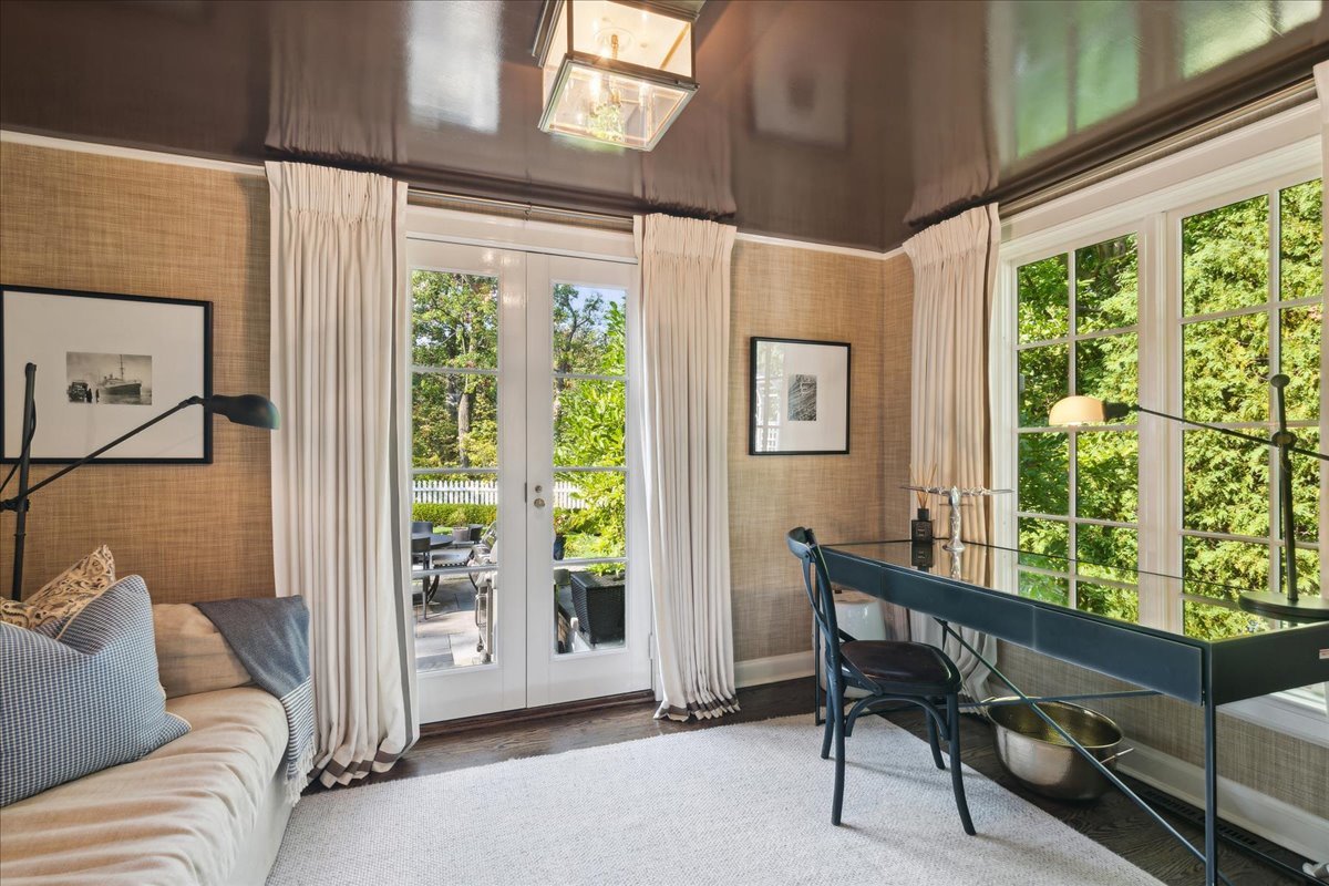 340 Crescent Drive Lake Bluff, IL 60044 - Photo 12 of 43