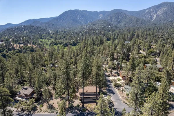 $675,000 | 2532 Brentwood Place, Pine Mountain Club, CA 93222