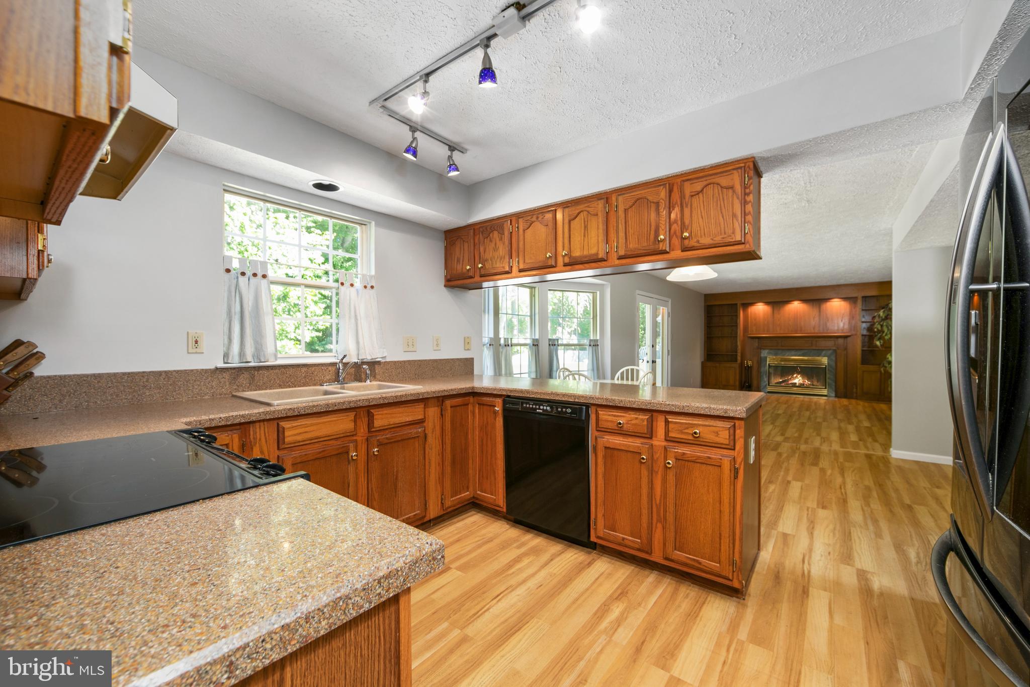47 Red Bank Drive Sicklerville, NJ 08081 - Photo 12 of 45 Kitchen