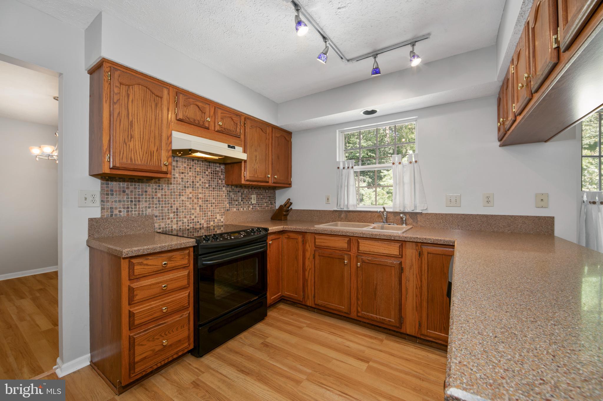 47 Red Bank Drive Sicklerville, NJ 08081 - Photo 13 of 45 Kitchen