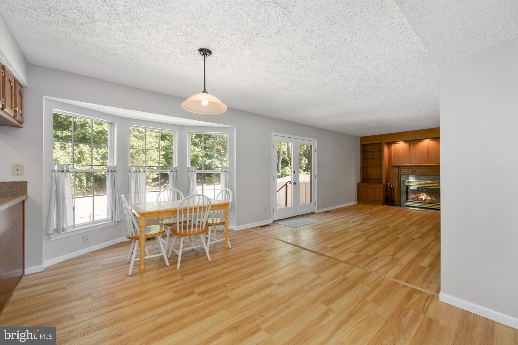 47 Red Bank Drive Sicklerville, NJ 08081 - Photo 15 of 45 Kitchen Eating Area