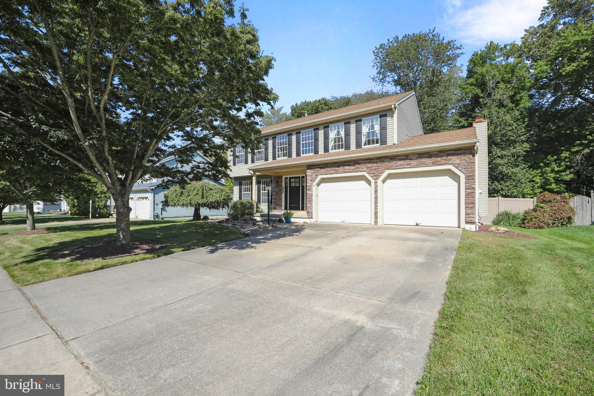 47 Red Bank Drive Sicklerville, NJ 08081 - Photo 2 of 45 Exterior Front