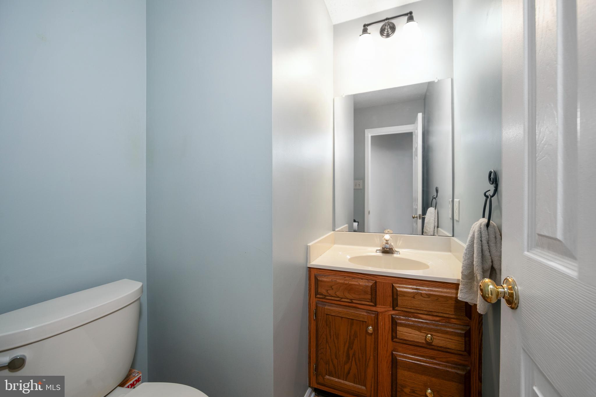 47 Red Bank Drive Sicklerville, NJ 08081 - Photo 21 of 45 1st Floor Powder Room