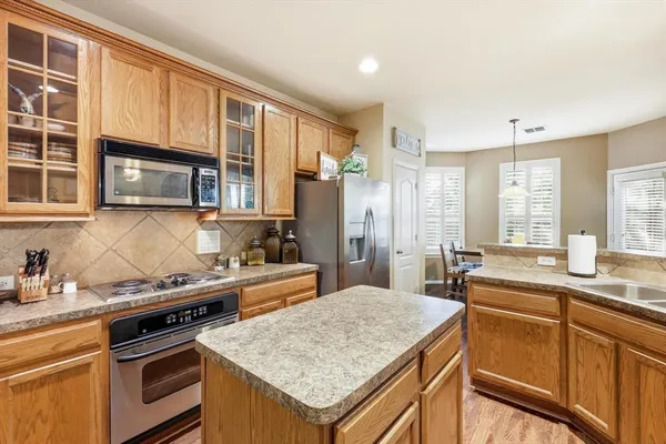 $475,000 | 377 Kirby Drive, Lantana, TX 76226