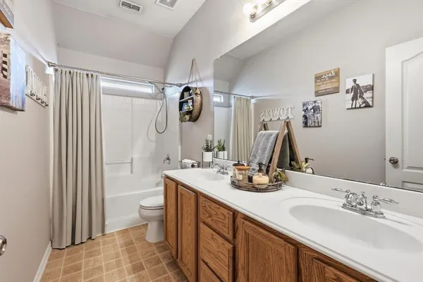 $475,000 | 377 Kirby Drive, Lantana, TX 76226