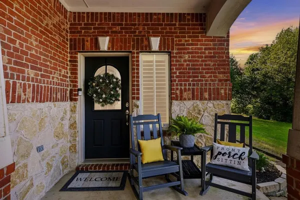 $475,000 | 377 Kirby Drive, Lantana, TX 76226