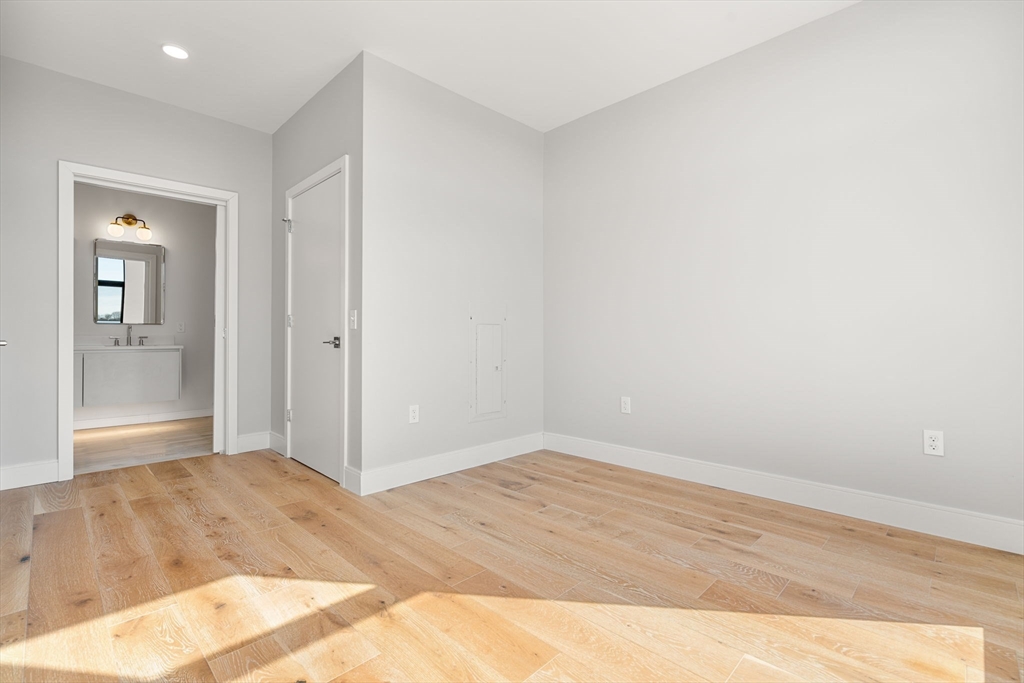 191 Washington Street, Unit 710 Boston, MA 02135 - Photo 11 of 35 a view of empty room