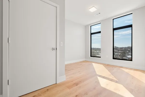 $4,500 | 191 Washington Street, Unit 710, Boston, MA 02135