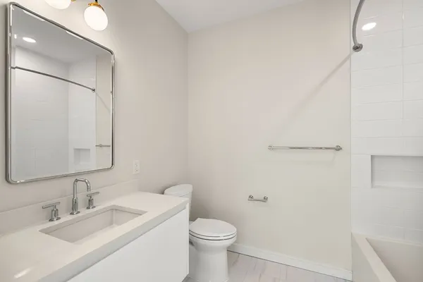 $4,500 | 191 Washington Street, Unit 710, Boston, MA 02135