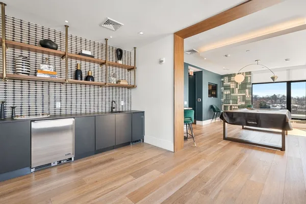 $4,500 | 191 Washington Street, Unit 710, Boston, MA 02135