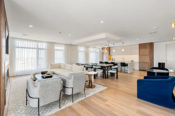 $4,500 | 191 Washington Street, Unit 710, Boston, MA 02135