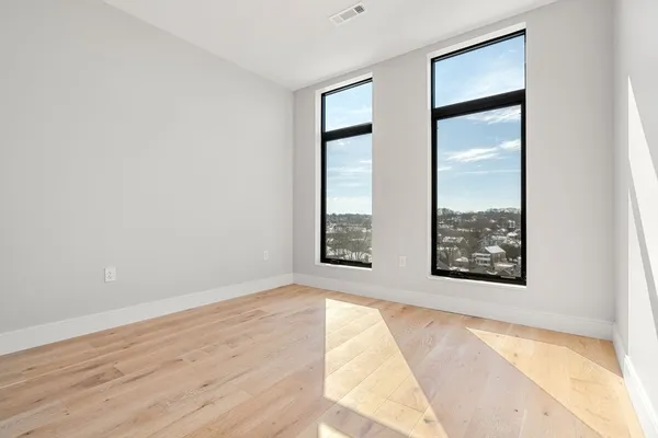 $4,500 | 191 Washington Street, Unit 710, Boston, MA 02135