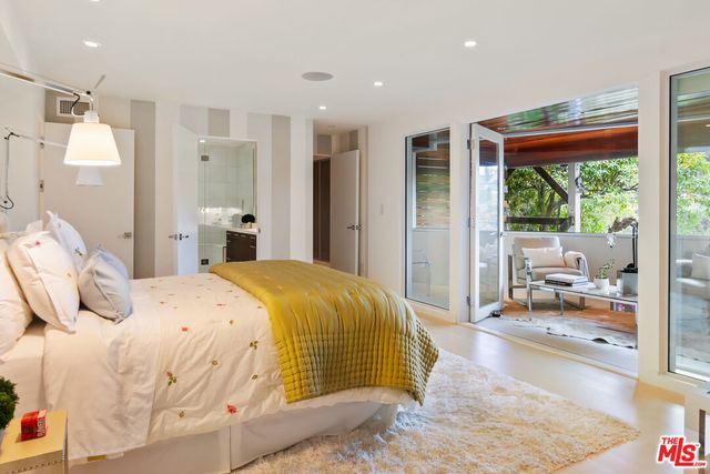 $15,500 | 9422 Readcrest Drive, Beverly Hills, CA 90210