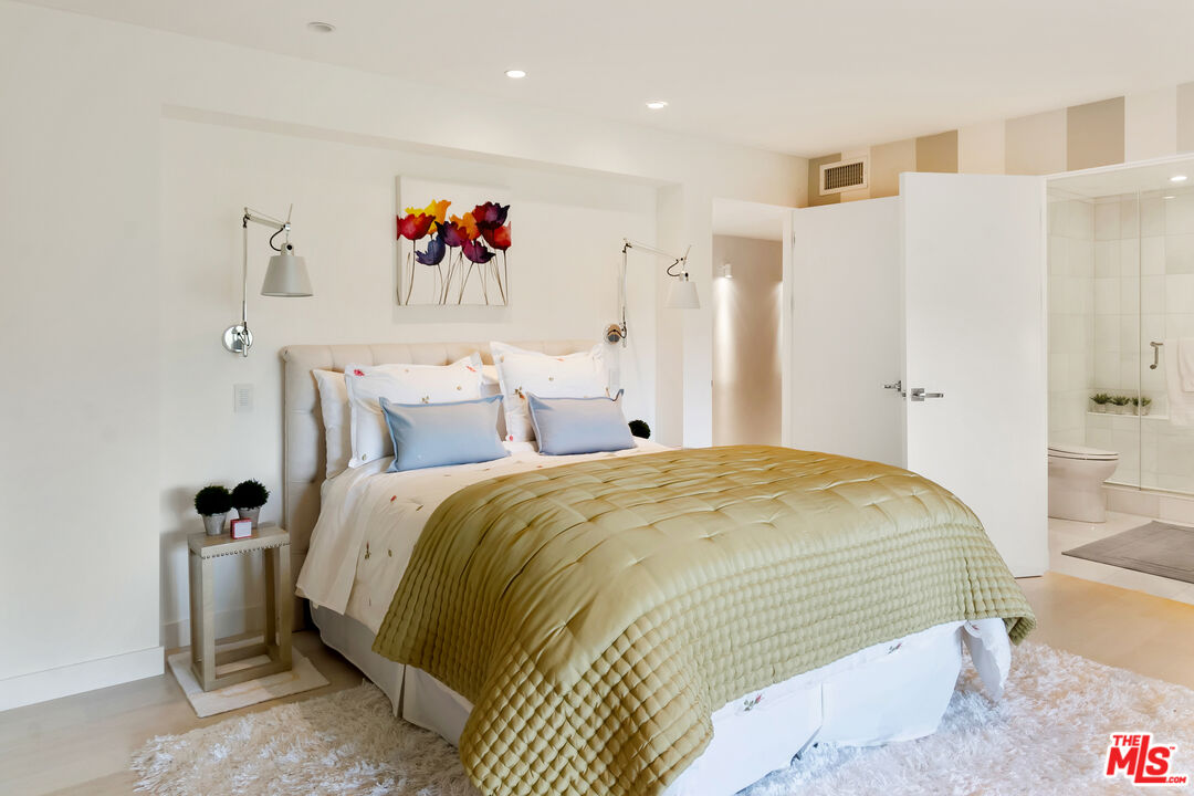 9422 Readcrest Drive Beverly Hills, CA 90210 - Photo 10 of 23