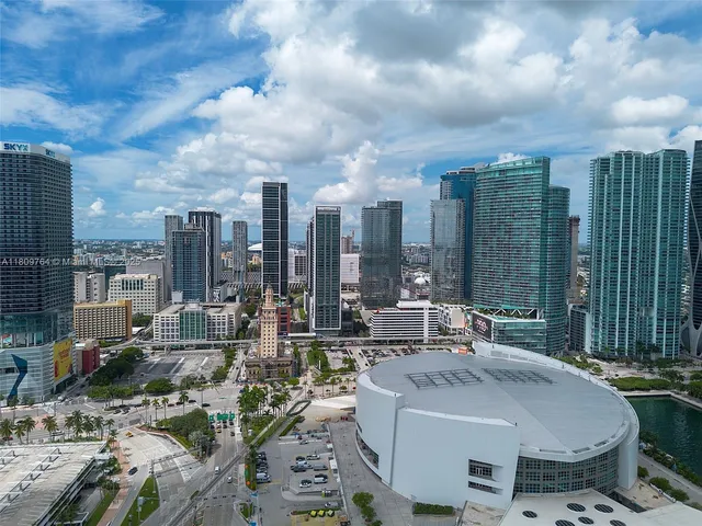 $5,500 | 601 Northeast 1st Avenue, Unit 4907, Miami, FL 33132