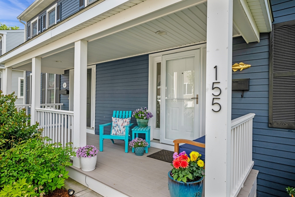 155 Green Street, Unit 4 Marblehead, MA 01945 - Photo 2 of 34