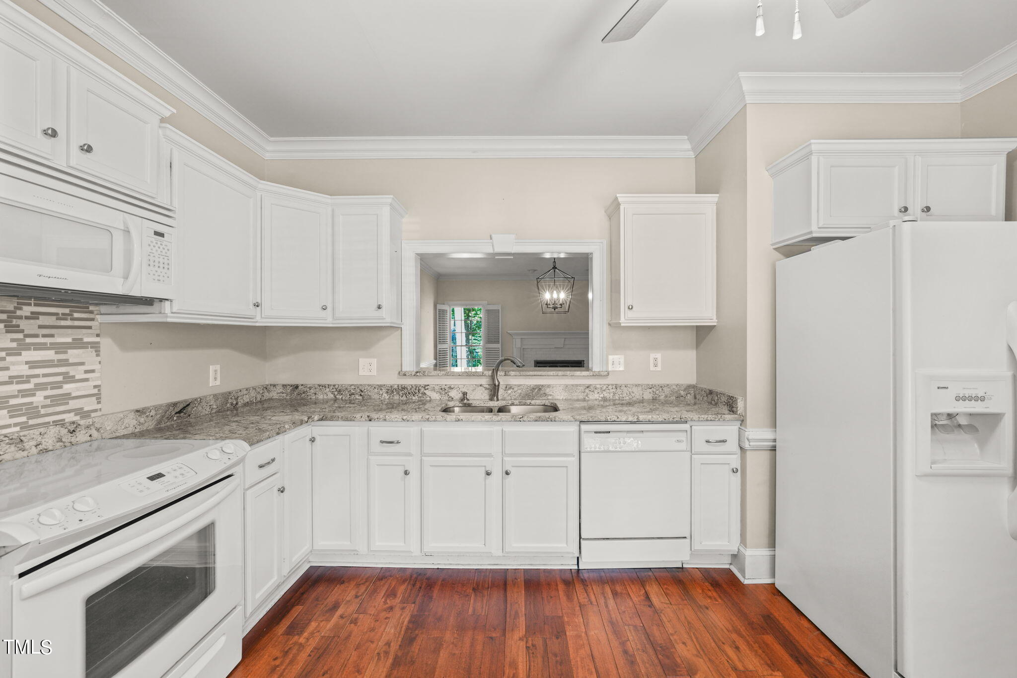 634 Weathergreen Drive Raleigh, NC 27615 - Photo 5 of 38 Kitchen