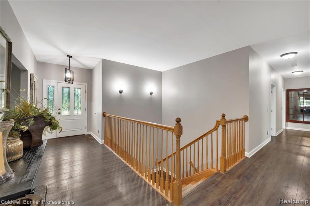 575 Lake George Road Oakland, MI 48363 - Photo 10 of 41 Gallery Image 10