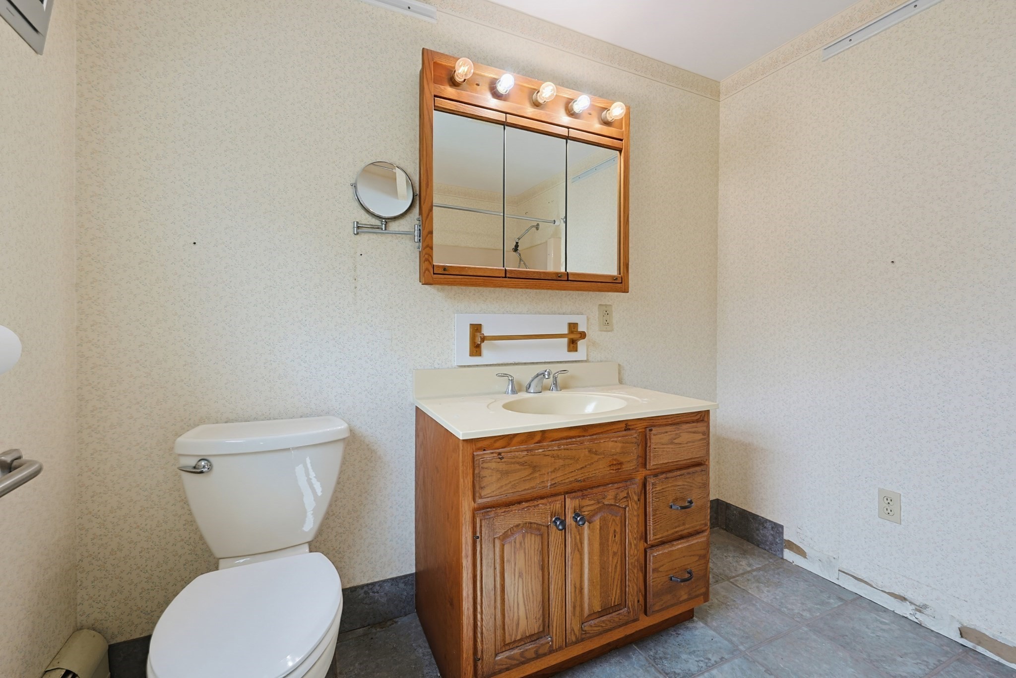 223 Reed Road Westport, MA 02790 - Photo 20 of 41 Gallery Image 20