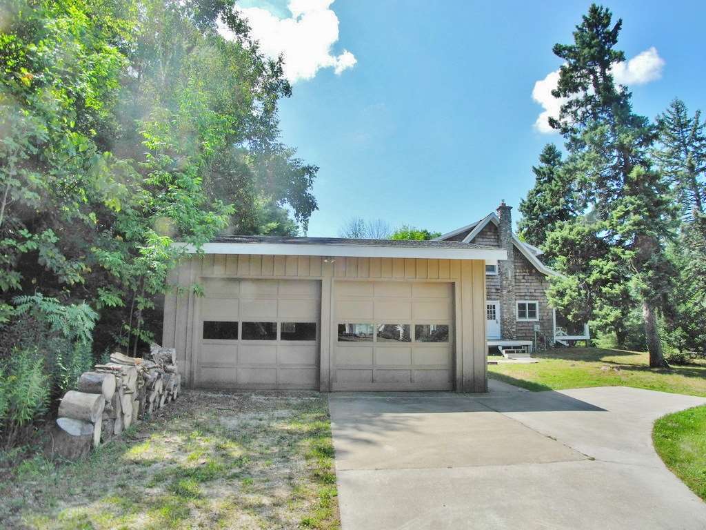 543 South Stony Point Road Suttons Bay, MI 49682 - Photo 7 of 27 1821979-6.JPG