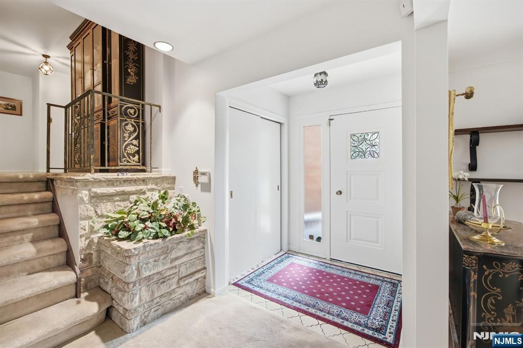 1111 Cumbermeade Road Fort Lee, NJ 07024 - Photo 6 of 30 Gallery Image 6