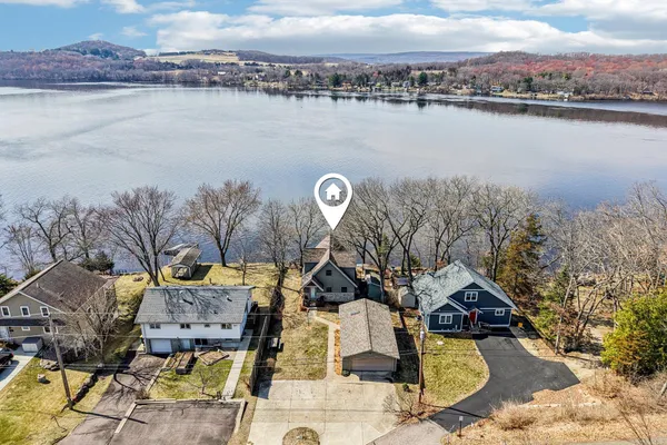 $825,000 | N3431 Tipperary Road, Poynette, WI 53955