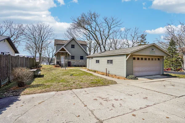 $825,000 | N3431 Tipperary Road, Poynette, WI 53955