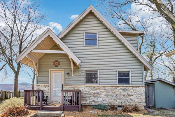 $825,000 | N3431 Tipperary Road, Poynette, WI 53955